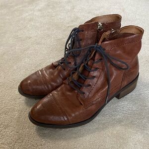 Comfortiva Cordia Booties Size 8.5